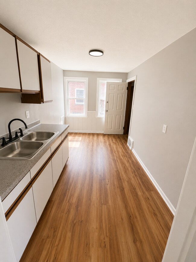 Photo - 525 E 222nd St Unidad 1
