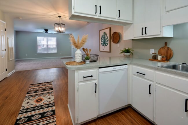 Apartamentos Edgewood en Burner, Carolina del Norte - Edgewood Apartments