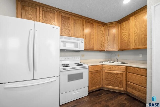 Photo - 814 N Prairie Ave