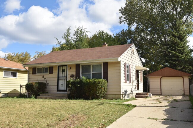 Photo - 5716 N 63rd St