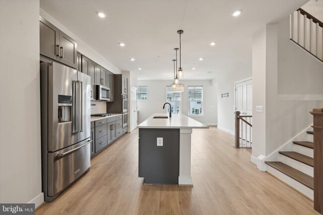 Photo - 3034 Declan Way