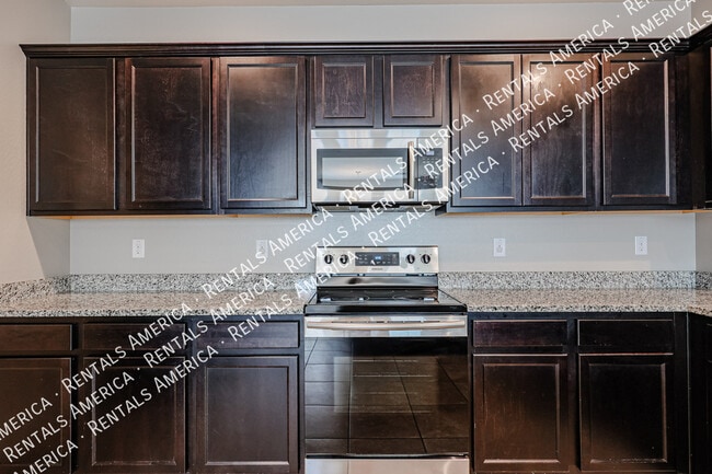 Photo - 263 N 69th Pl