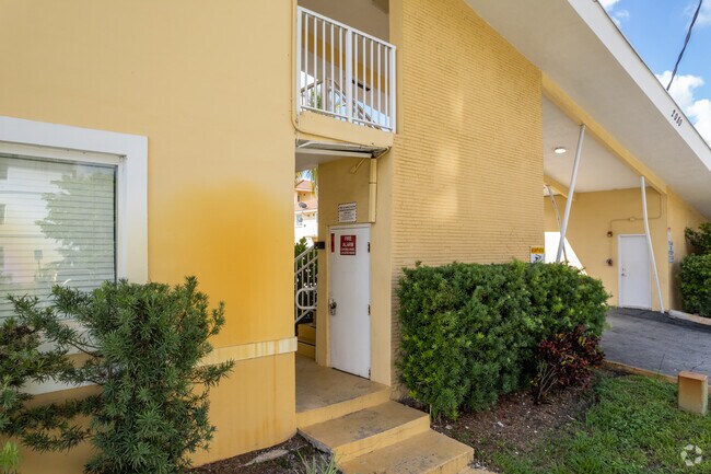 Entrada - Snake Creek Landing Condos