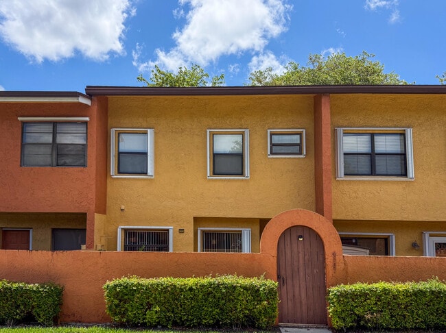 Building Photo - 4567 NW 90th Ave