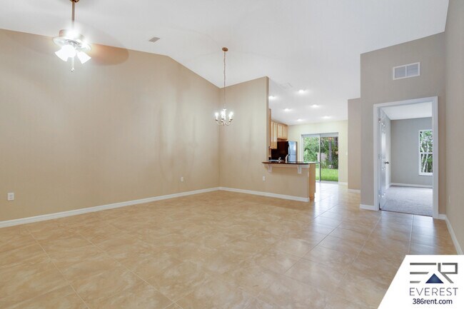 Photo - 14 Slatington Pl