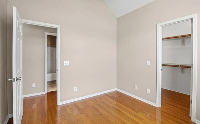 Photo - 624 NE 99th St