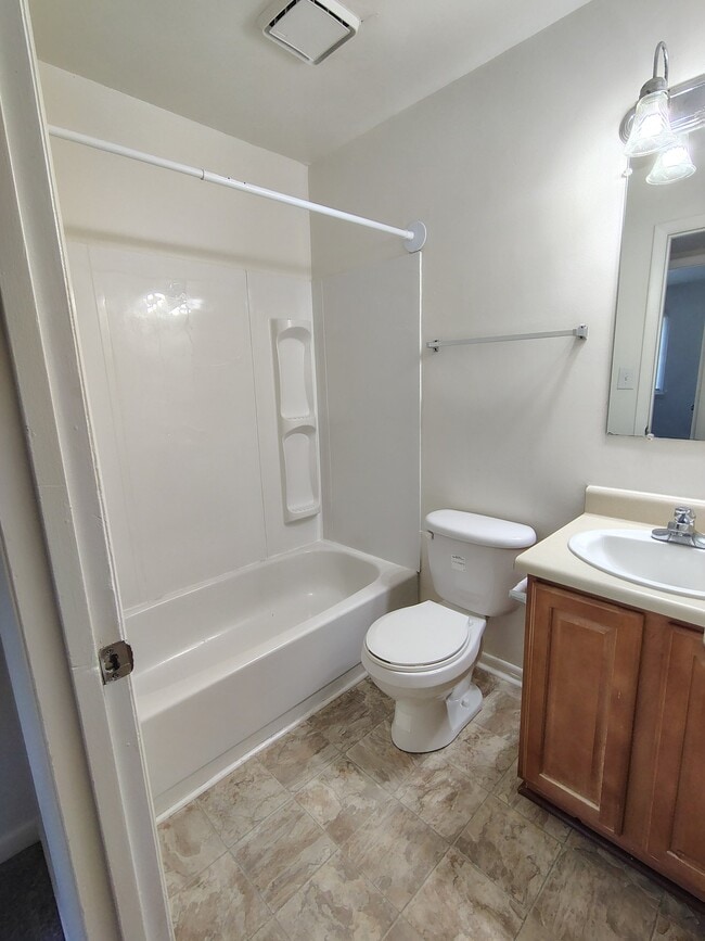 Photo - 600 Reusens Rd Unit 2 Bedroom Waitlist