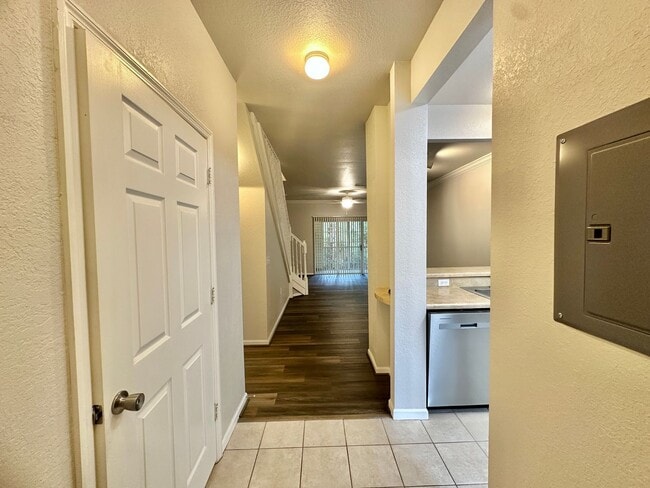 Photo - Stylish 2 bed, 2.5 Bath Condo in Magnolia ...