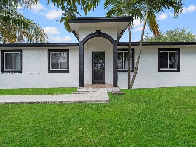 Building Photo - 26650 SW 138th Ct Rental
