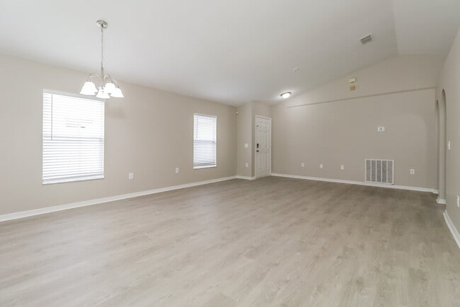 Photo - 17047 Ongar Ct