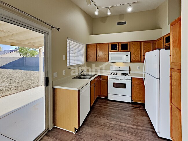 Photo - 16185 W Washington St