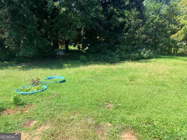 Photo - 477 Patterson Rd SW