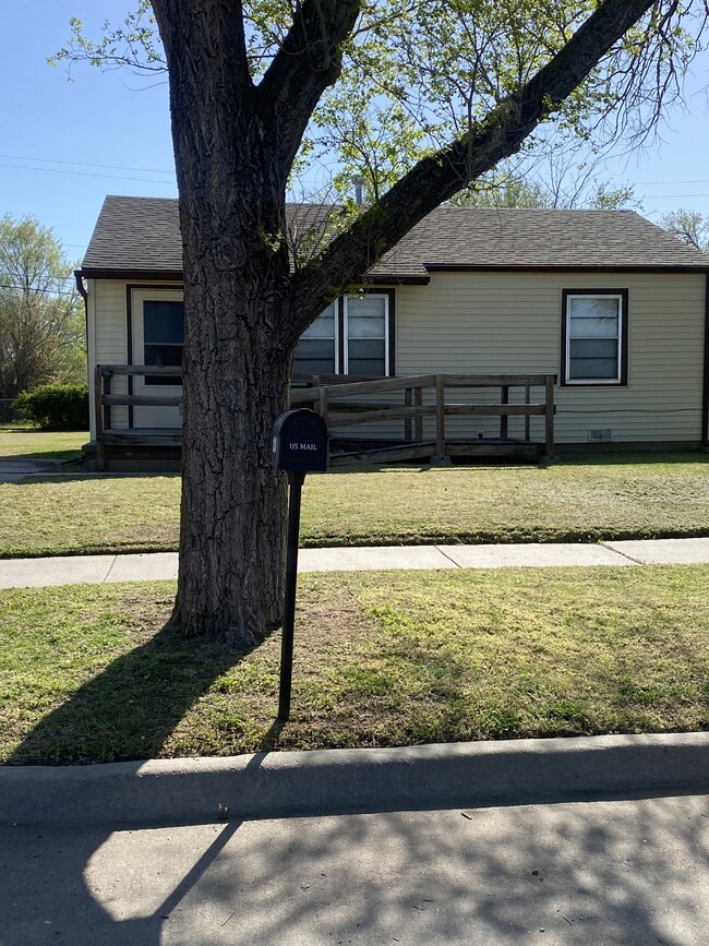 Photo - 2220 N Estelle St House