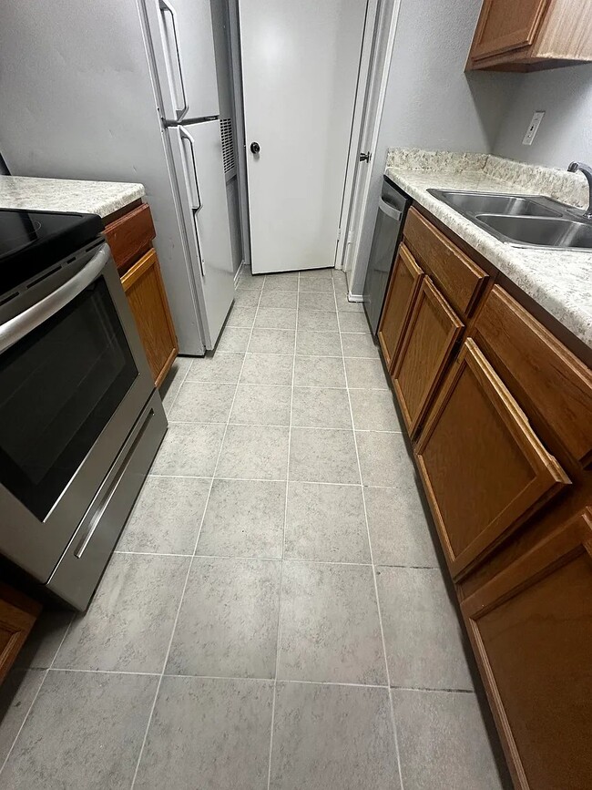 Photo - 9797 Leawood Blvd Unit 1416