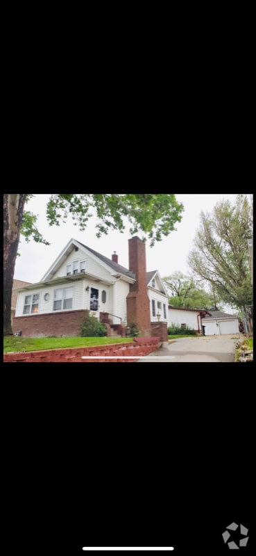 Building Photo - 4215 S 18th St Rental