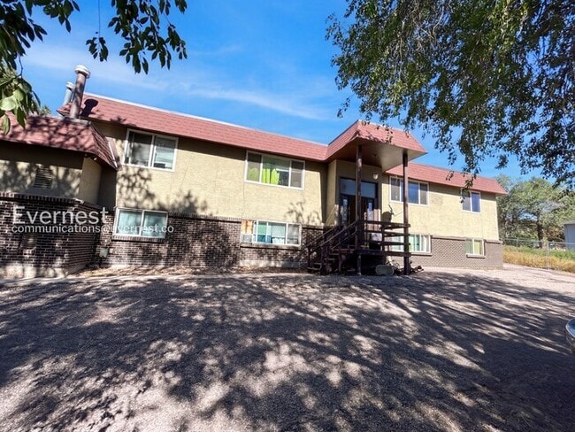 Building Photo - 1075 Magnolia St