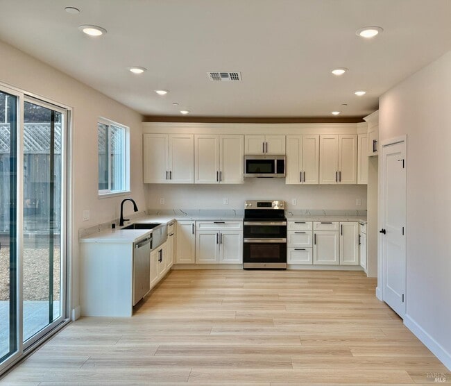 Photo - 3558 Parker Hill Court