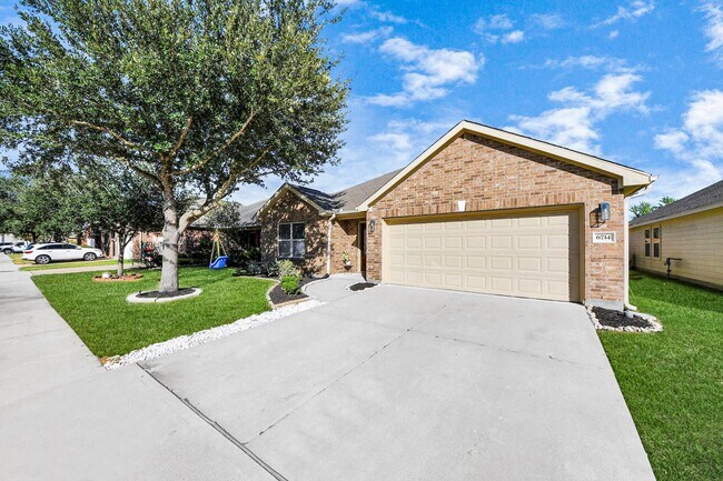 Photo - 6714 Albion Cresent Dr