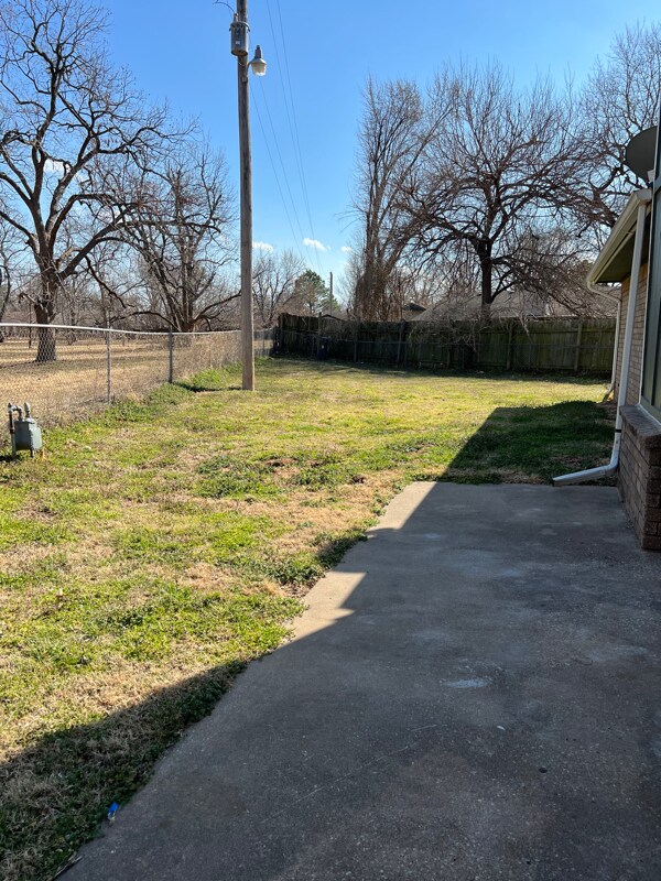 Photo - 1516 E 67th Pl