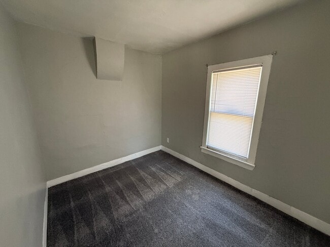 Photo - 400 Aspenwald Ave