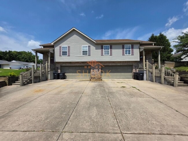Building Photo - 3619/3621 W Thornhill Cir Unit 3621 W Thornhill Cir Rental