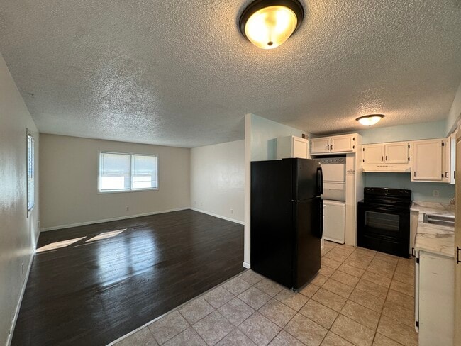 Living area and kitchen - 205 Wellons Dr Unit 205