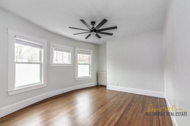 Photo - 369 Tappan St Unidad 6