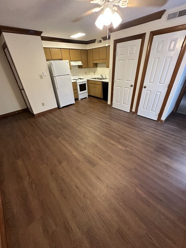 Photo - 1 Bedroom 1 Bathroom Condo!