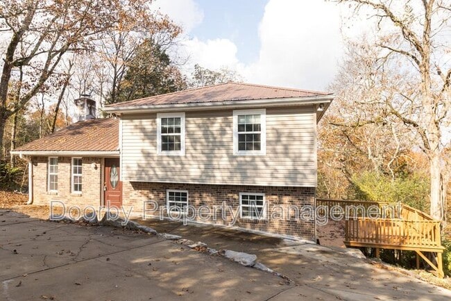 Photo - 6619 Fairview Rd