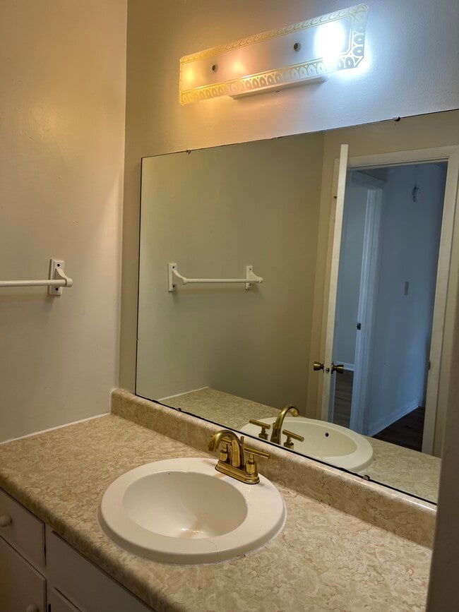 203 Marinawoods Dr SE Unit 1