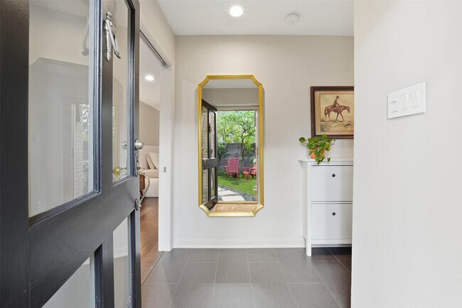 Photo - 2310 Steel St Unit 13