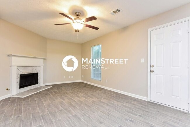 Photo - 3 Bedroom Pet-Friendly Home in Lithonia, GA with Main Street Renewal