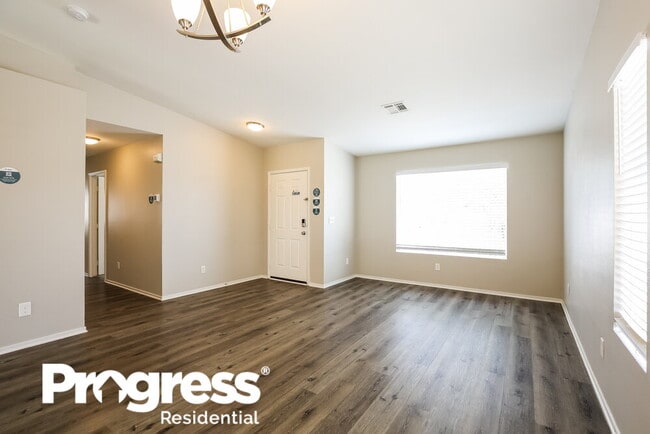 3101 Honeysuckle Ave