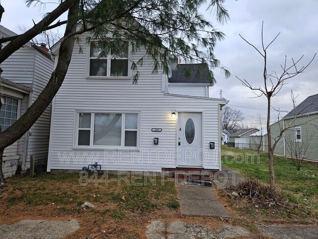 Building Photo - 109 E Eichel Ave