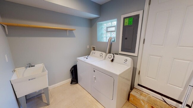 Photo - Beautiful Waverly townhouse near Johns Hopkins University