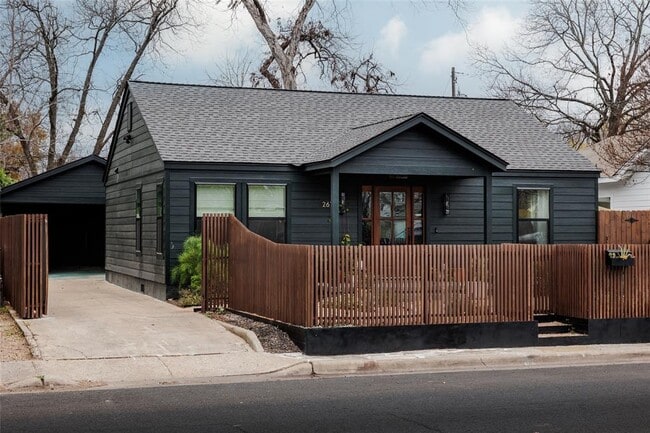 Photo - 2613 E 2nd St