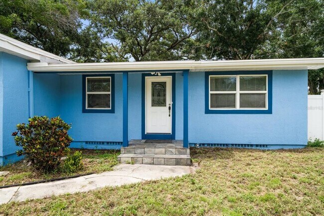 Photo - 908 S Palm Dr SW