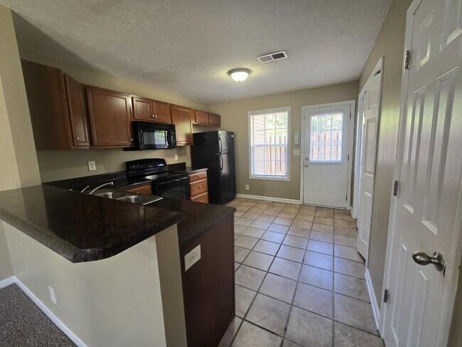 Photo - 812D OAK ARBOR CT, CLARKSVILLE, TN 37040