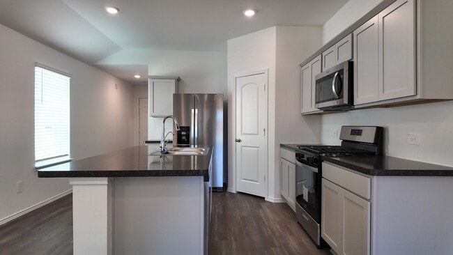 Photo - 6115 Grove Of Pnes St