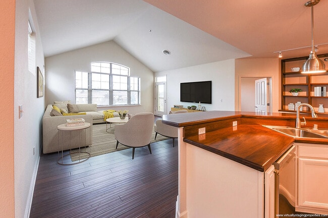 Photo - 4120 S Lake Dr