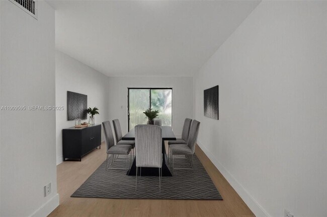 Photo - 4198 Lakeside Dr Unit 4198