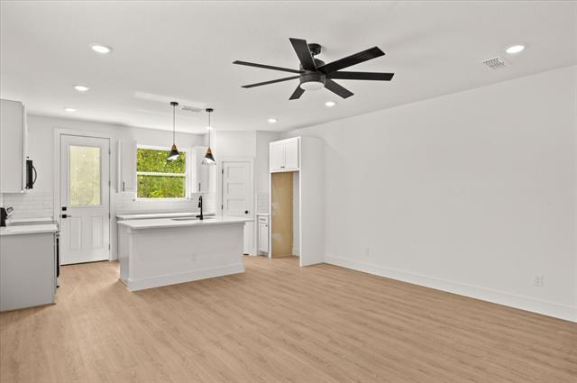 Photo - 309 S Poplar St