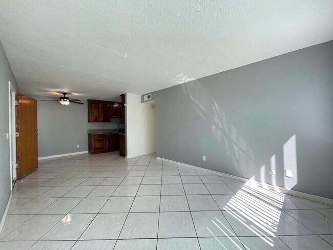 Photo - Spacious 2 Bed/ 1 Bath For Rent in Otay Mesa West Avail NOW! Unidad F