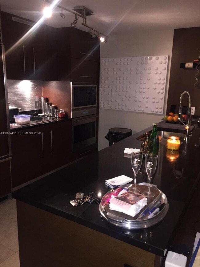 Photo - 465 Brickell Ave Unidad 5605