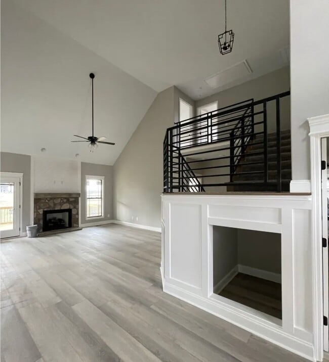 Photo - 446 Spiderwort Dr