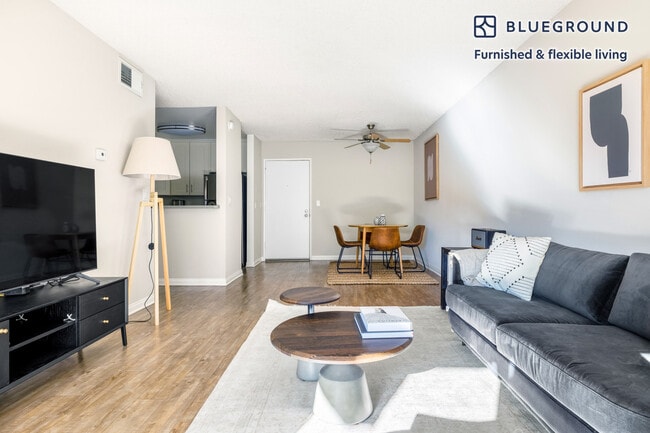 Photo - 3939 Veselich Ave Unidad FL2-ID422