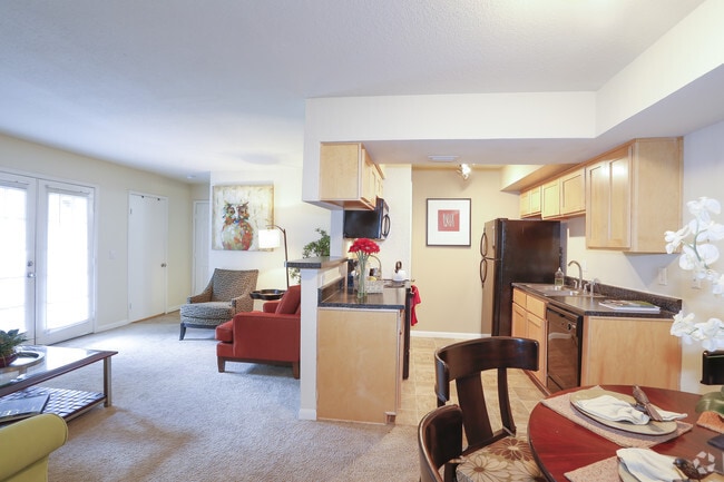 Photo - The Pointe at City Center