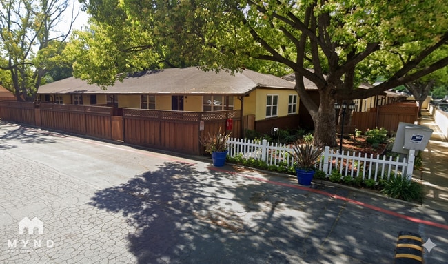 Building Photo - 7 Garrison Dr