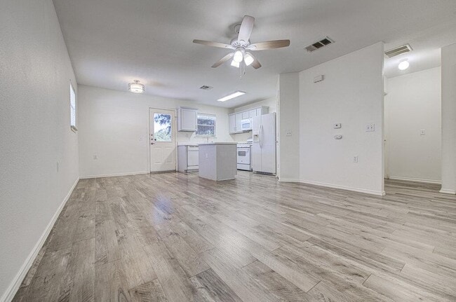 Photo - 8417 Twiggy Ln