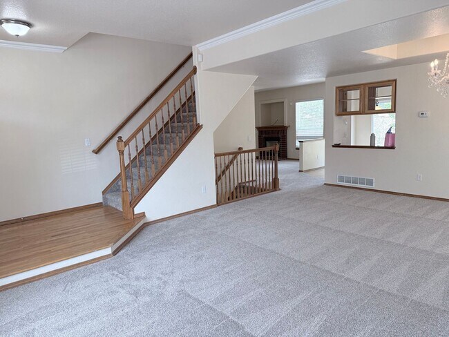 Photo - 7492 Amberly Dr
